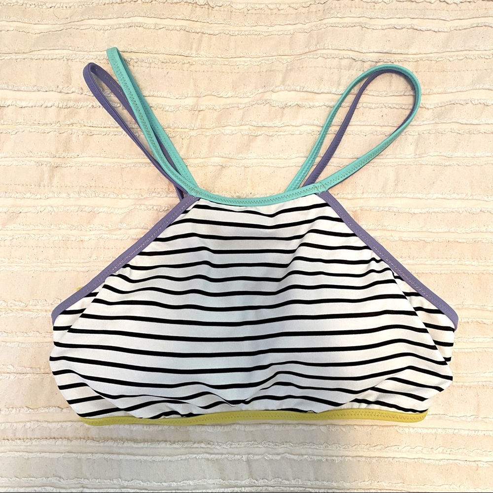 NWOT Victoria’s Secret Halter Bikini Top Small